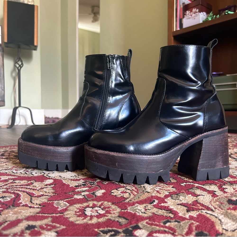 Jeffrey Campbell Quavo Booties in black